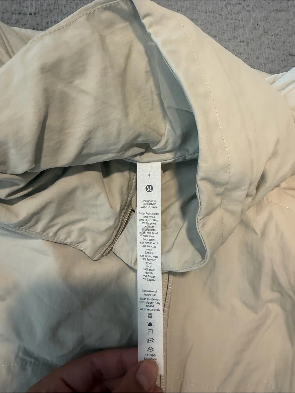 Lululemon Ribbed Softstreme Cropped Jacket size 4